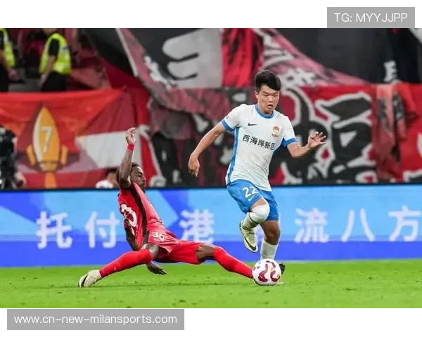 上海海港杨希关键时刻回追,门前滑铲封堵射门